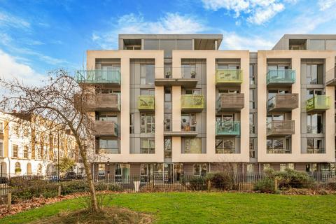 3 bedroom penthouse for sale, Blackthorn Avenue, London, N7.