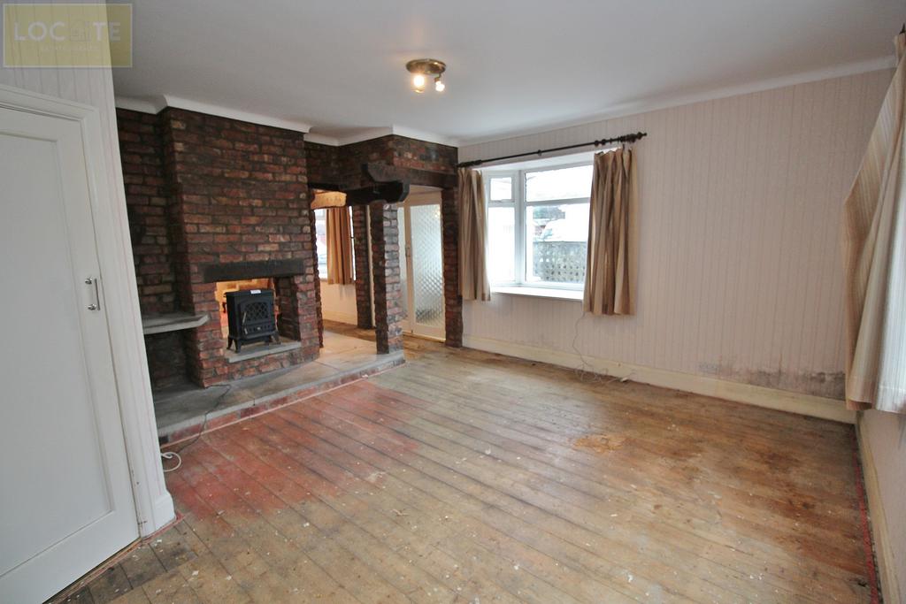 Harcourt Avenue, Urmston, Manchester 2 bed detached bungalow for sale