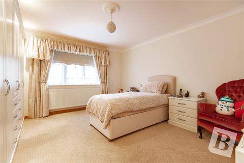 2 Allen Road, Rainham, RM13 9JS
