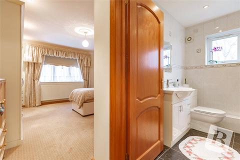 2 Allen Road, Rainham, RM13 9JS