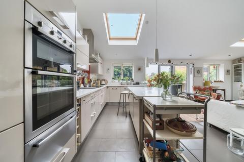 14 Rooks Down Road, Winchester, SO22 4LT