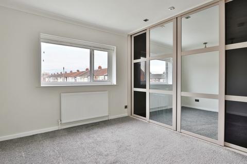 24 Brockton Close, Hull, HU3 5QH