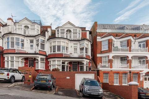 2 bedroom apartment for sale, Palmeira Avenue, Westcliff-On-Sea, SS0