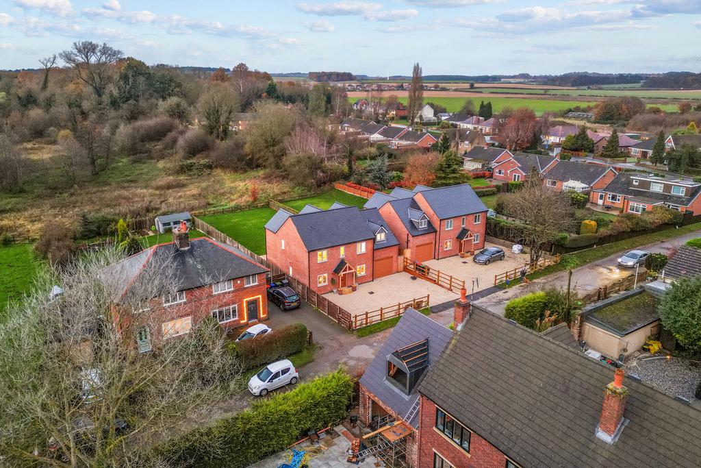 Papplewick NG15 4 bed detached house for sale £625,000