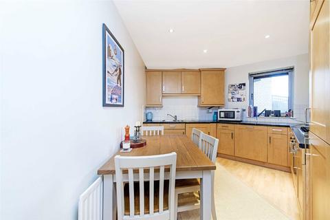 1 bedroom flat for sale, Townmead Road, London, SW6