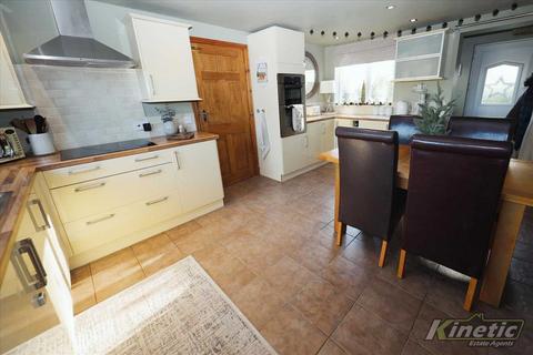 3 bedroom end of terrace house for sale, Priory View, Grundys Lane, Minting