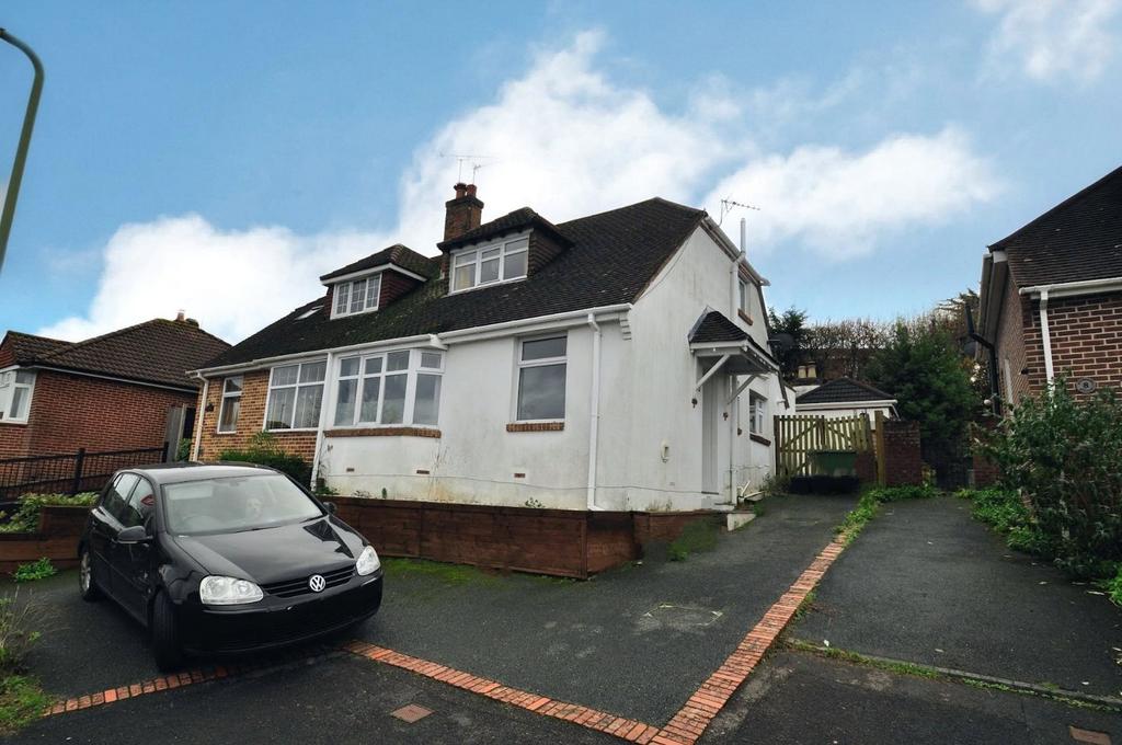 Riverside Avenue, Wallington, Fareham, PO16 3 bed semidetached house