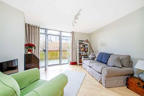 Flat 2, Dwyer House, 2 Townmead Road, London, SW6 2NZ