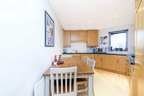 Flat 2, Dwyer House, 2 Townmead Road, London, SW6 2NZ