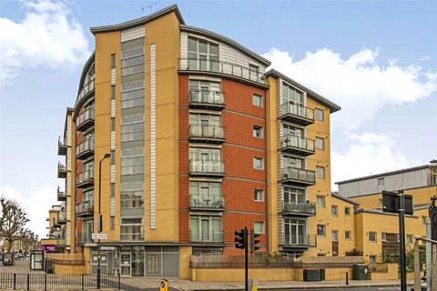 Flat 2, Dwyer House, 2 Townmead Road, London, SW6 2NZ