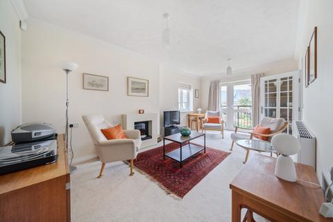 1 bedroom apartment for sale - Manygate Lane, Shepperton, Surrey, TW17