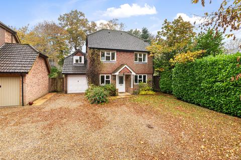 Oak Lodge Harvel Road, Meopham, Gravesend, DA13 0RN