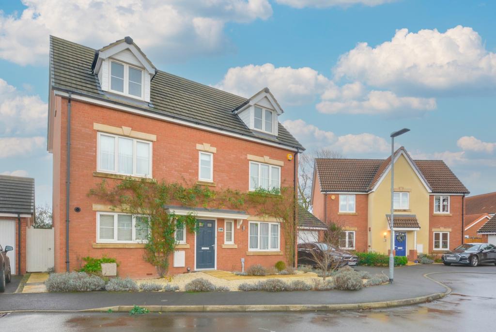 MOYLE PARK, HILPERTON, TROWBRIDGE, BA14 5 bed detached house for sale