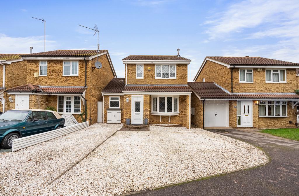 Shirley Close, Gravesend, DA12 3 bed detached house for sale £400,000
