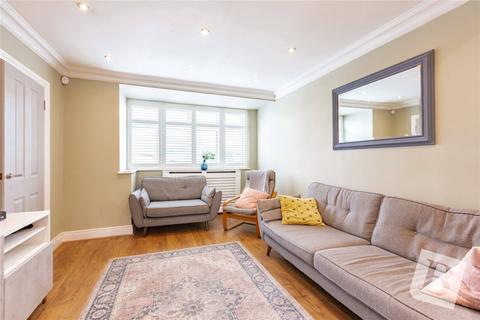 36 Hubbards Chase, Hornchurch, RM11 3DJ