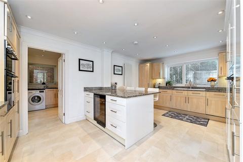 4 bedroom detached house for sale, Munts Meadow, Weston, Hitchin, Hertfordshire, SG4