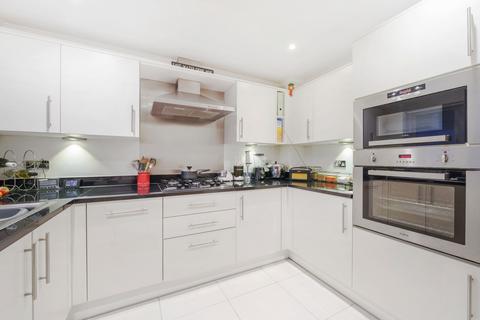36 Common Lane, New Haw, Addlestone, KT15 3LJ