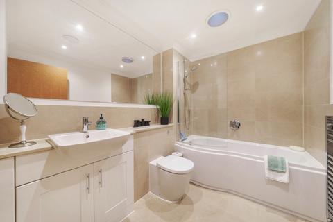 36 Common Lane, New Haw, Addlestone, KT15 3LJ
