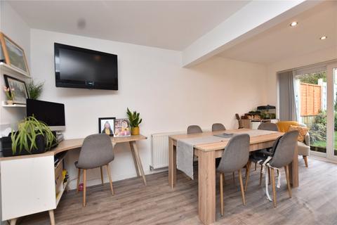 74 Grasmere Road, Royton, Oldham, OL2 6SJ