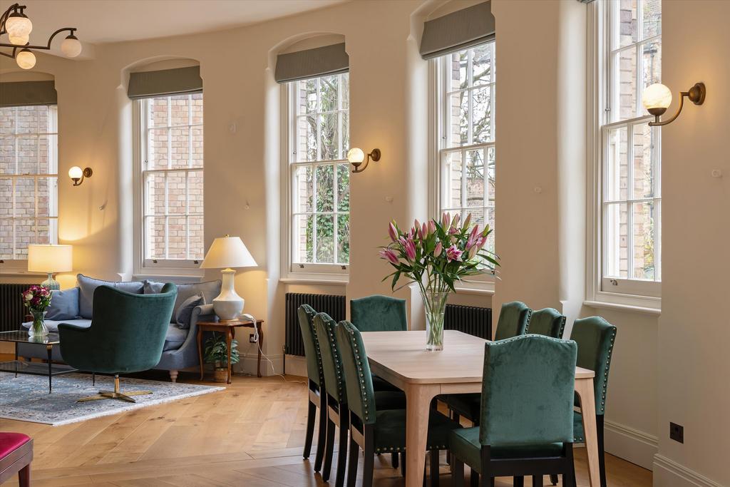 Upper Hampstead Walk, London, NW3 2 bed flat for sale £2,950,000
