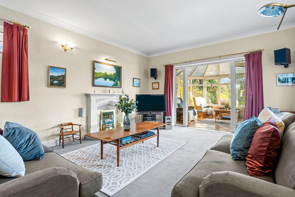 Egginton DE65 4 bed detached house for sale £690,000