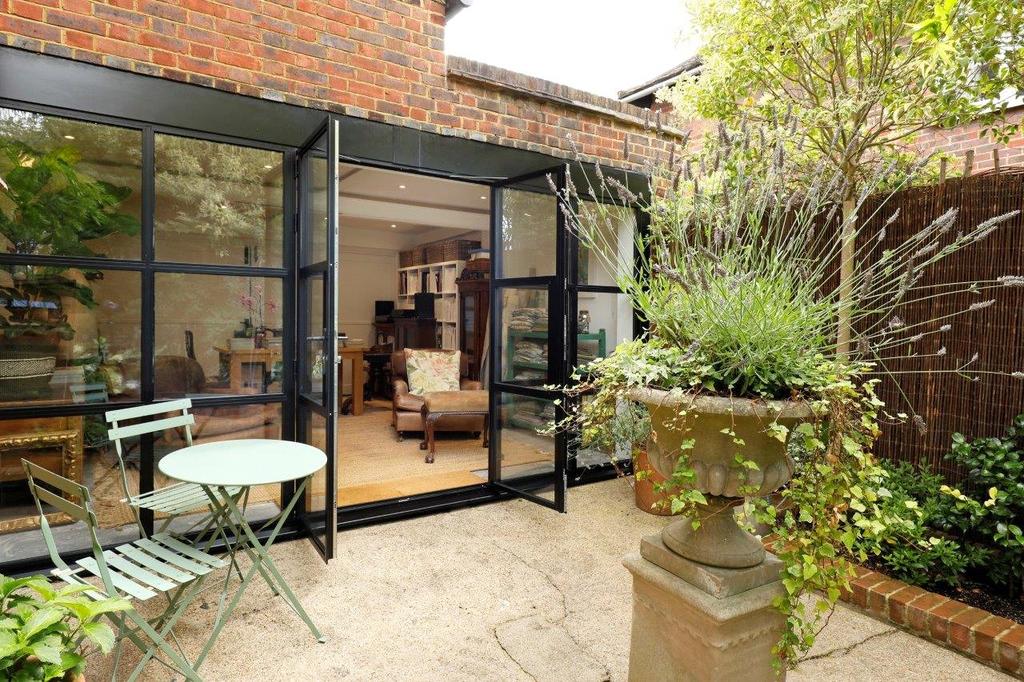 Courtyard Garden