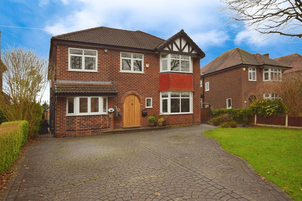 Ridgeway Road, Timperley, Altrincham, Greater Manchester, WA15 6 bed