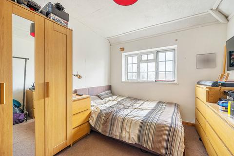 2 Holman Road, Epsom, KT19 9PQ