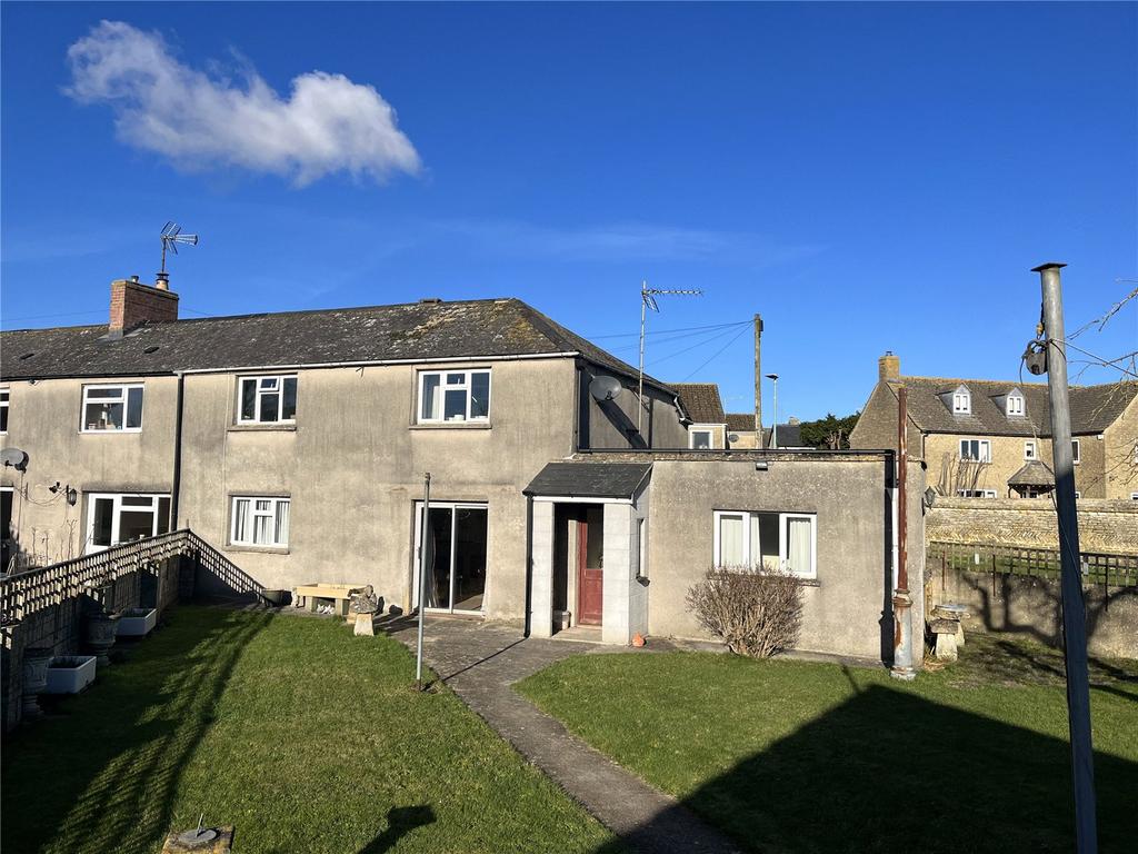 West End Gardens, Fairford, Gloucestershire, GL7 3 bed end of terrace house for sale £375,000