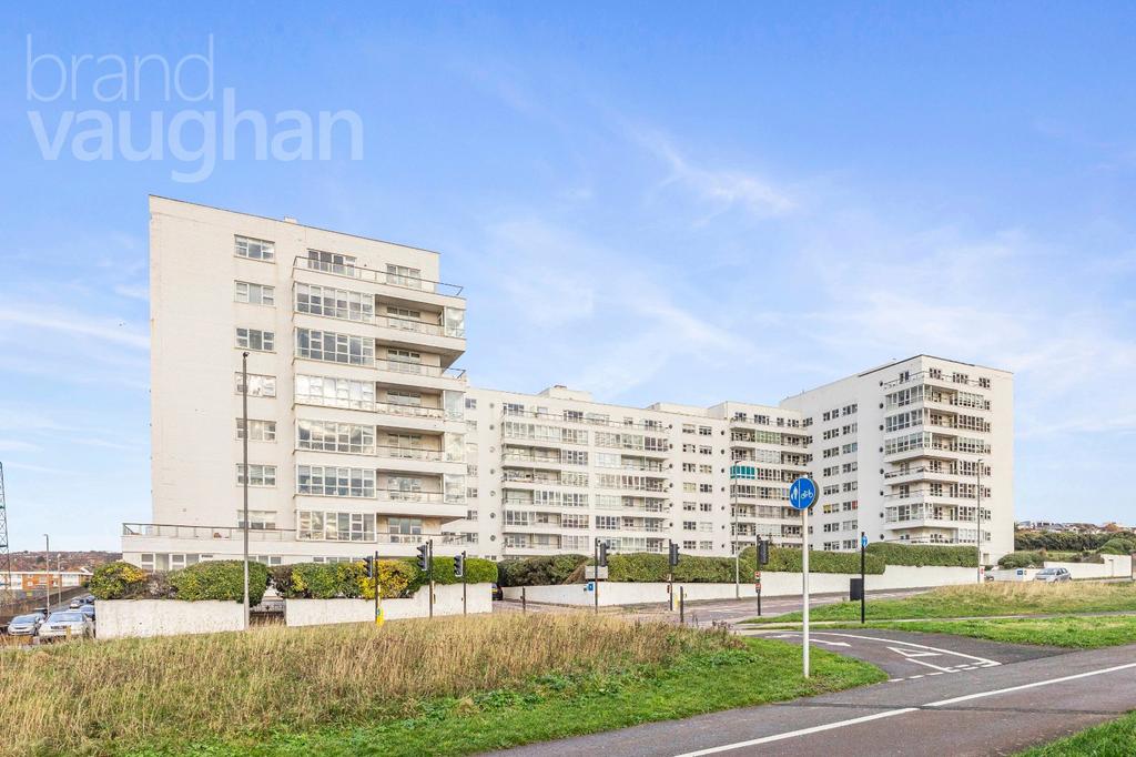 Marine Gate, Marine Drive, Brighton, East Sussex, BN2 3 bed flat for