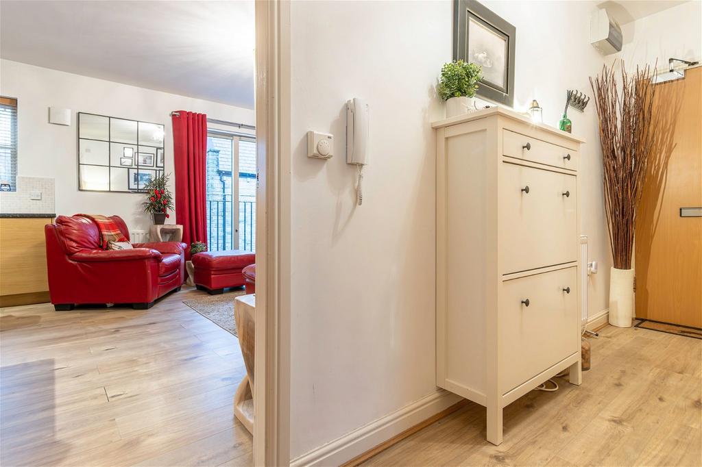 Rimmon Close, Greenfield, Saddleworth 2 bed apartment for sale £200,000