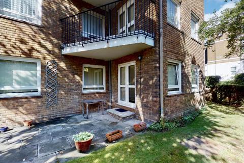 2 bedroom apartment for sale, Church Road, TW10
