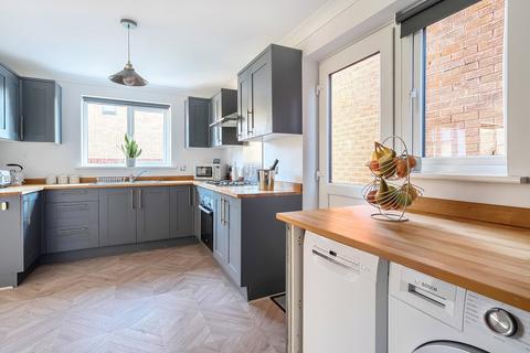 33 Gold View, Swindon, SN5 8ZG