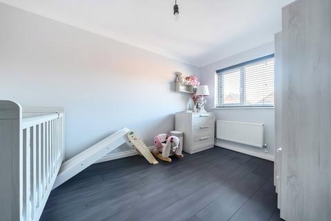 33 Gold View, Swindon, SN5 8ZG
