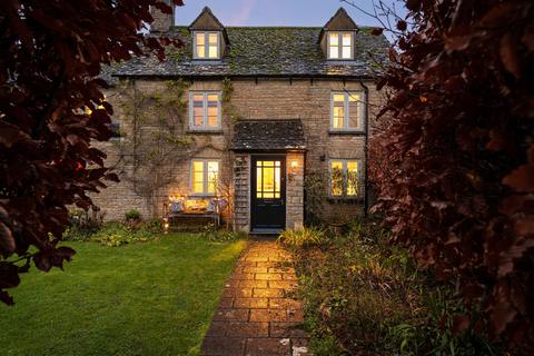 Wychwood House Brook End, Chadlington, Chipping Norton, OX7 3NF