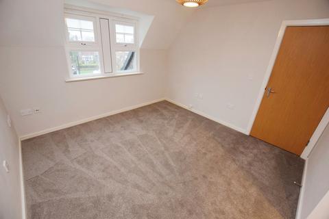 2 bedroom flat for sale - Wellington Road, Timperley, Altrincham, Cheshire, WA15