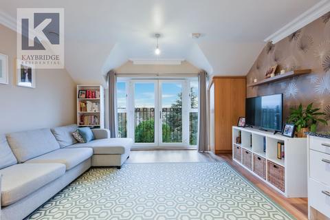 Flat 5, Swallow House Merchant Close, Epsom, KT19 0AF
