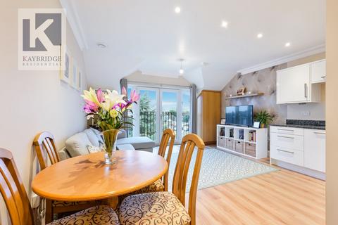 Flat 5, Swallow House Merchant Close, Epsom, KT19 0AF