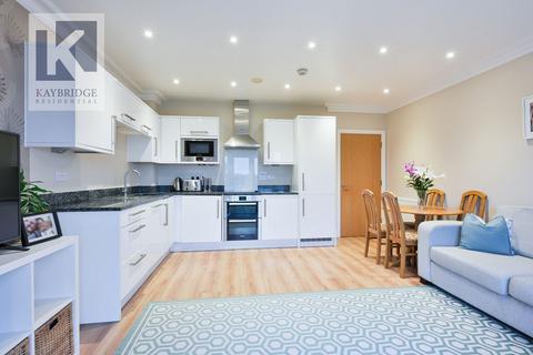 Flat 5, Swallow House Merchant Close, Epsom, KT19 0AF