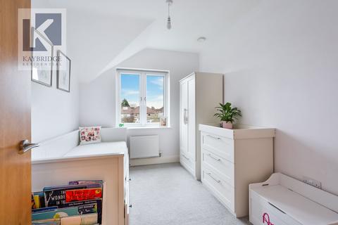 Flat 5, Swallow House Merchant Close, Epsom, KT19 0AF