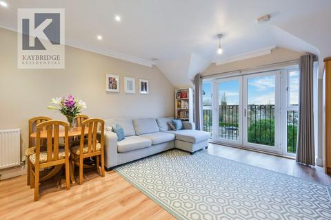 Flat 5, Swallow House Merchant Close, Epsom, KT19 0AF