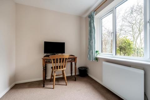 10 Abingdon Close, Thame, OX9 3GB