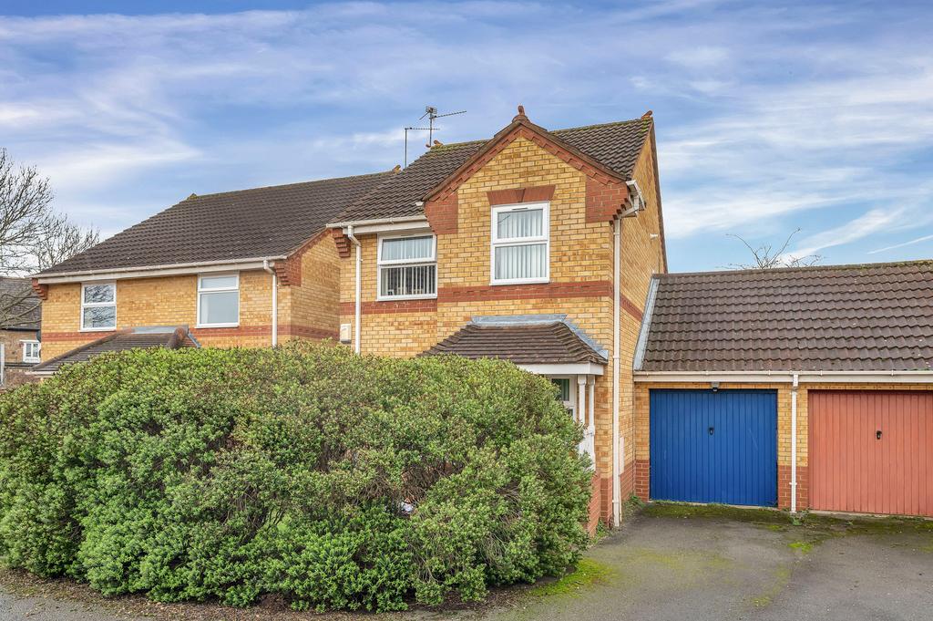 Fairchild Way, Dogsthorpe, Peterborough, PE1 3 bed detached house for