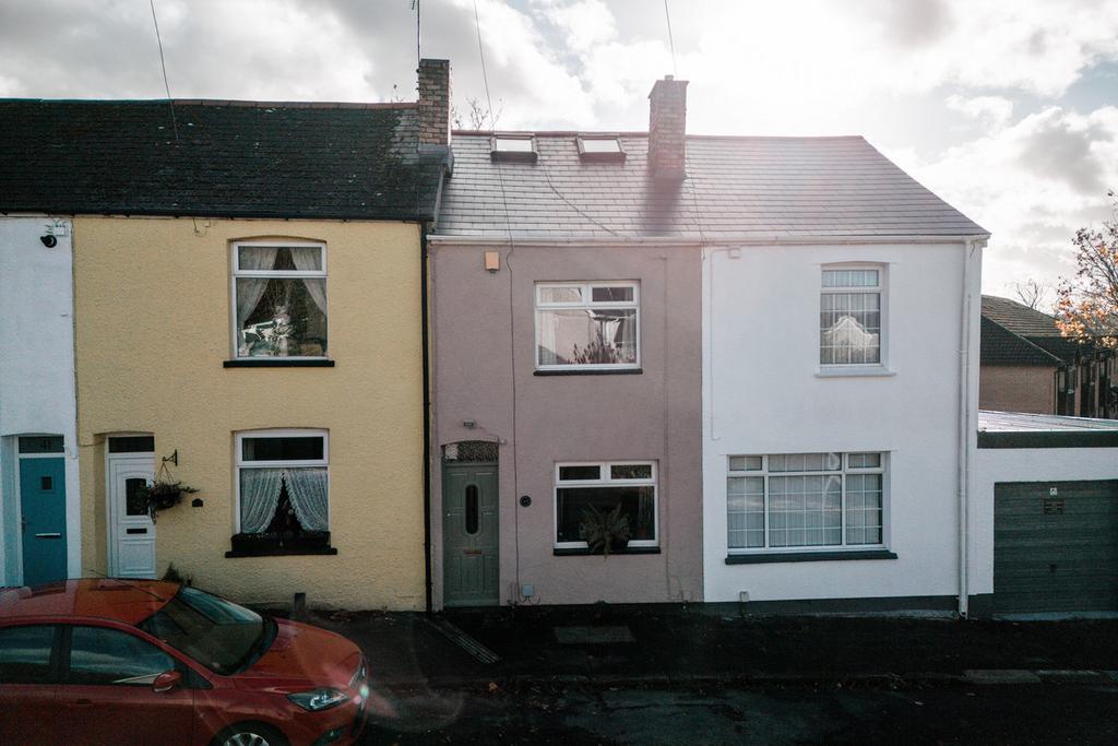 Newport NP10 2 bed terraced house for sale £220,000