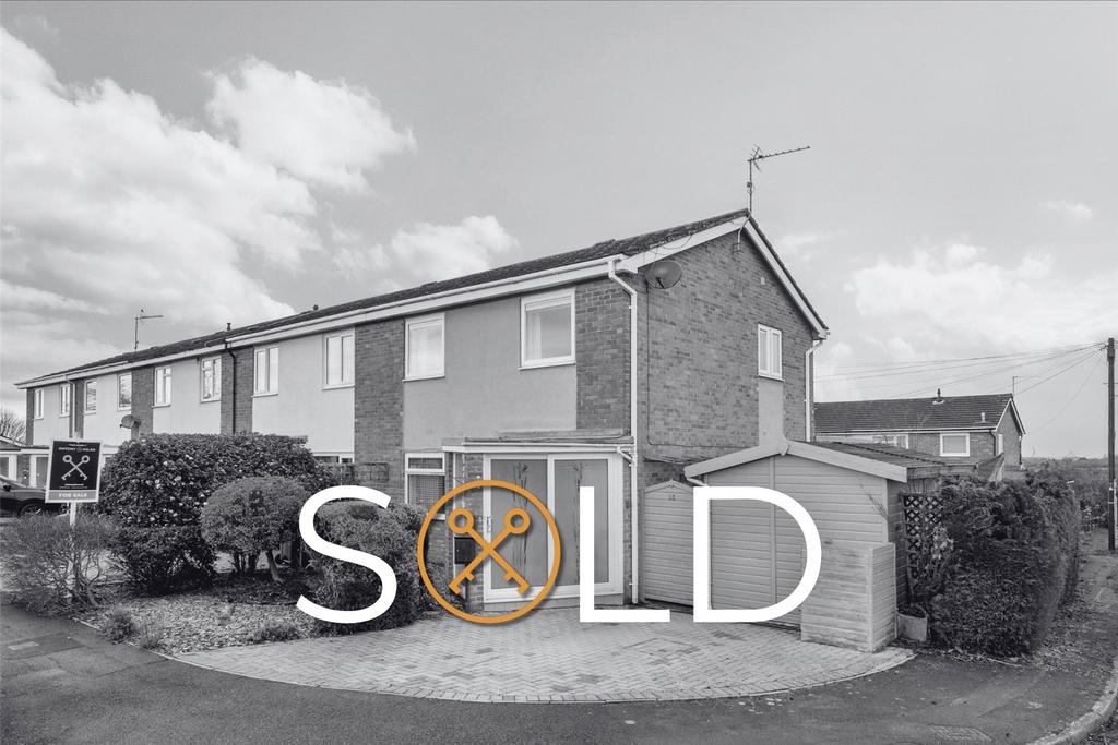 Wroughton, Swindon SN4 3 bed end of terrace house for sale £260,000