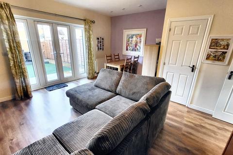 28 Serotine Crescent, Trowbridge, BA14 7XE