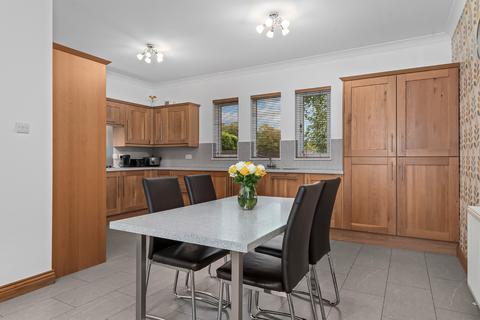 12 Bridgend Gardens, Bathgate, EH48 2FF