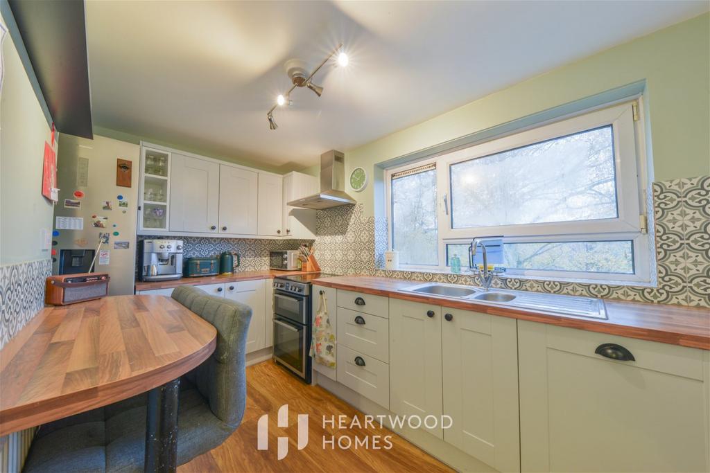 Riverside Road, St. Albans, AL1 1SE 2 bed apartment for sale £325,000