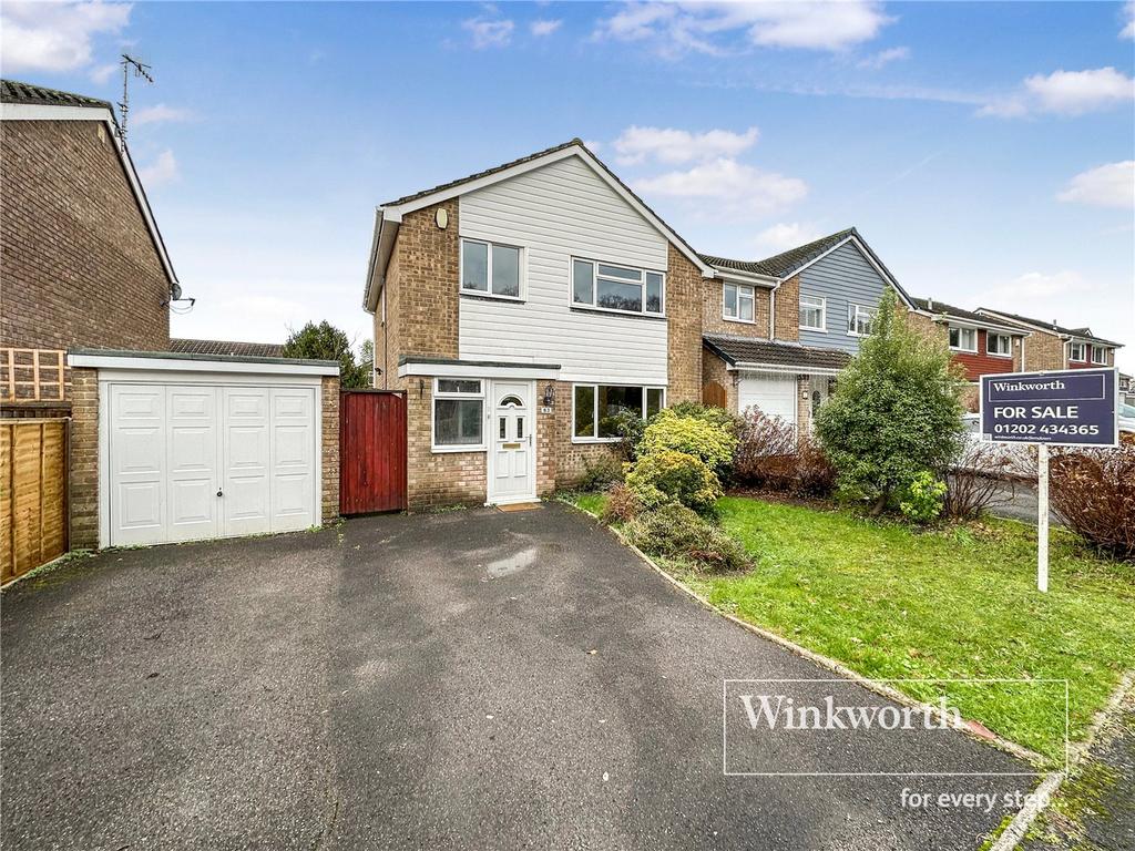 West Parley, Ferndown BH22 3 bed detached house for sale £400,000