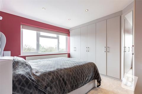 15 Kerry Drive, Upminster, RM14 1JB